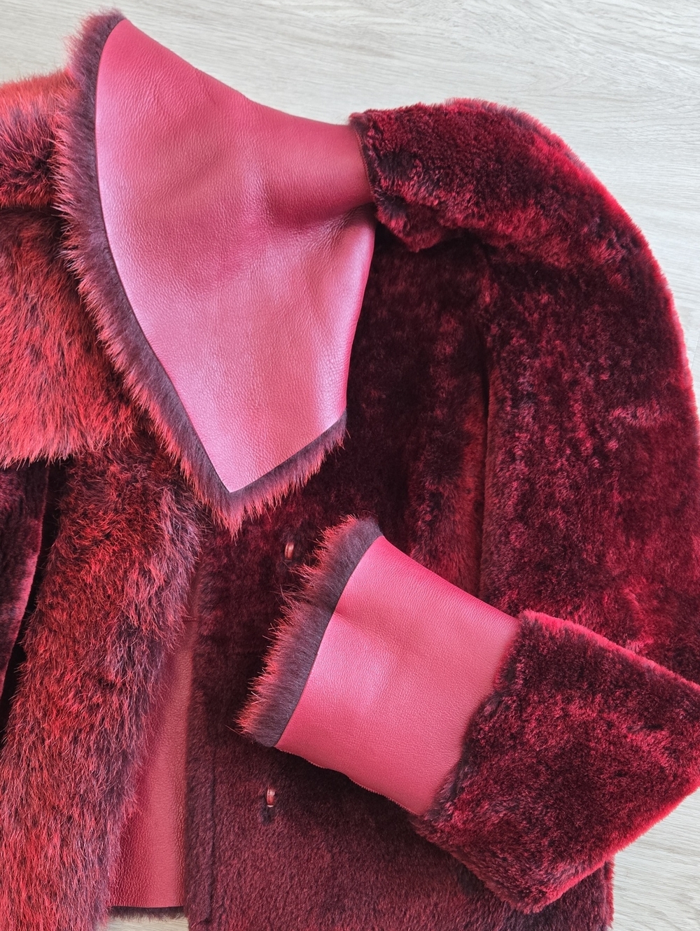 Via Veneto Real Shearling Fur Short Jacket in Deep Burgundy and Wine, Size XS - Picture 8 of 13